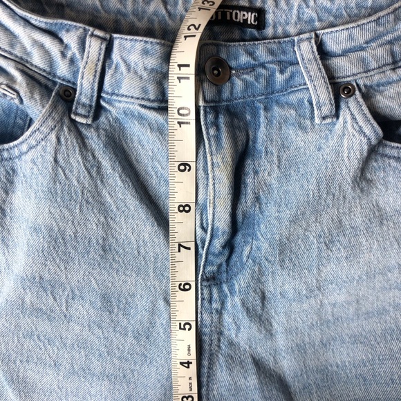 Hot Topic Wide Leg Lace Up Jeans Size 9 Blue Heart Pockets Nu Mall Goth E-Girl - Picture 9 of 11